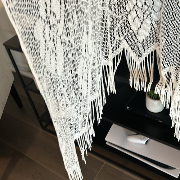 Cherie Bliss Crochet Lace Vest with fringes - Picture 4 of 8